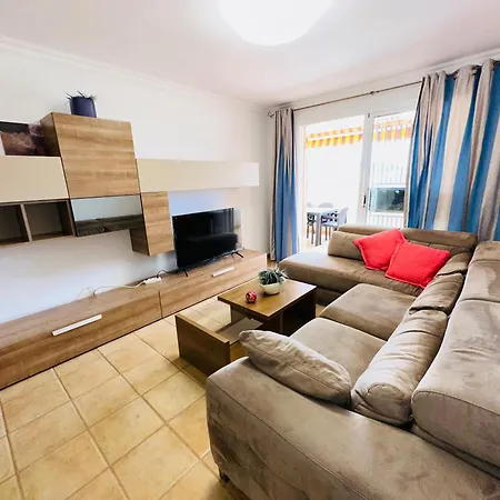 3 Bedrooms Cristianos Communal Pool Free Wifi Lejlighed *